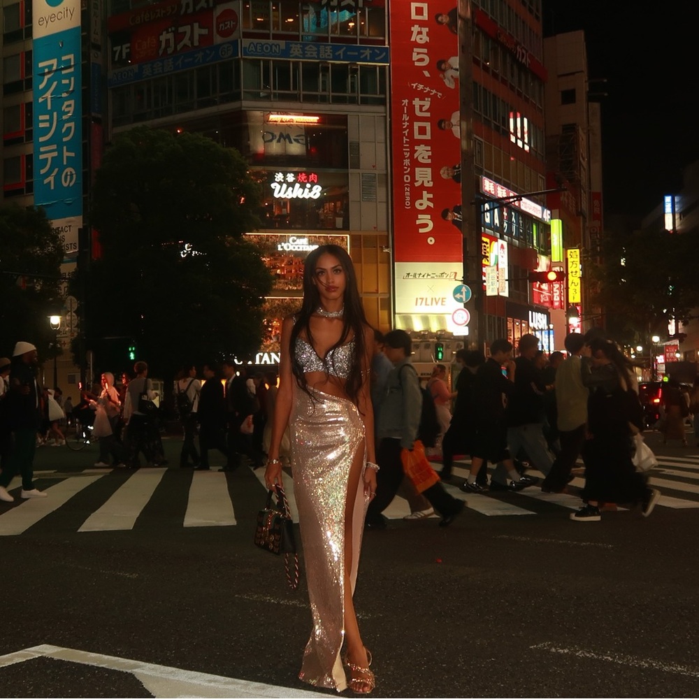 Elegant Gold Sequin Evening Gown